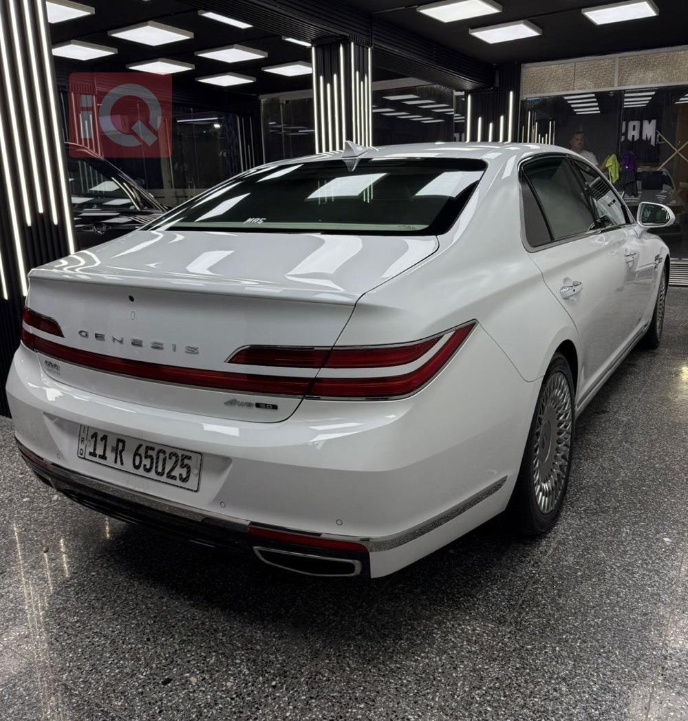 جنسس G90